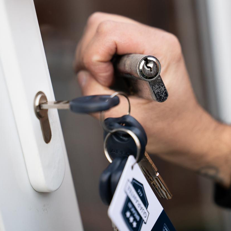 Emergency Locksmith Services: What to Expect When You Are Locked Out